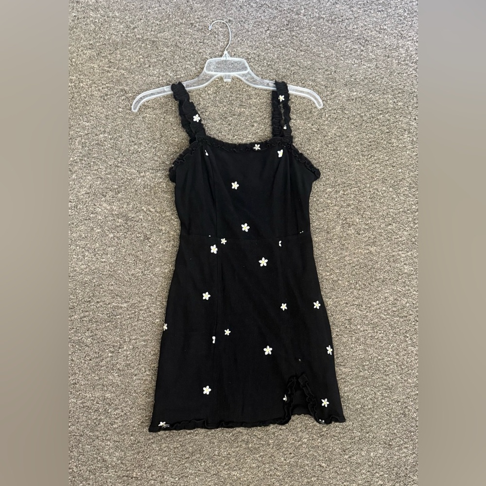 Kendall & Kylie Black and White Sleeveless Mini Sundress